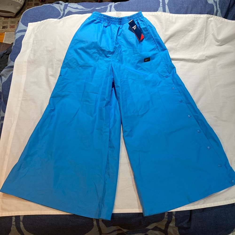 Reebok Angel Wide Leg Snap Button Pants, Women’s size XS, NWT! $70.00!